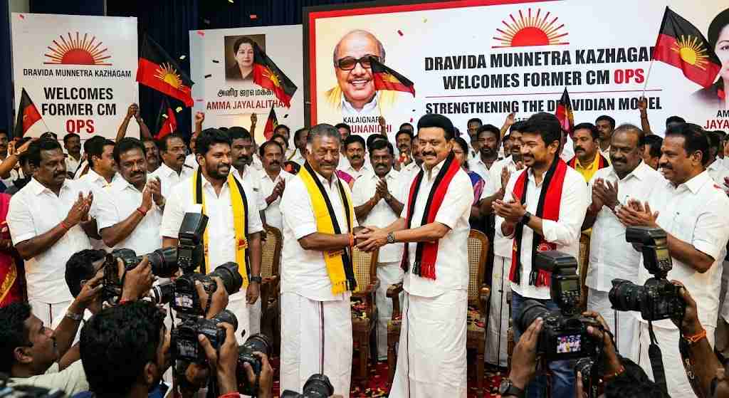 Major change in Tamil Nadu politics: Former CM O Panneerselvam joins arch rival DMK
